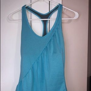 nike workout top